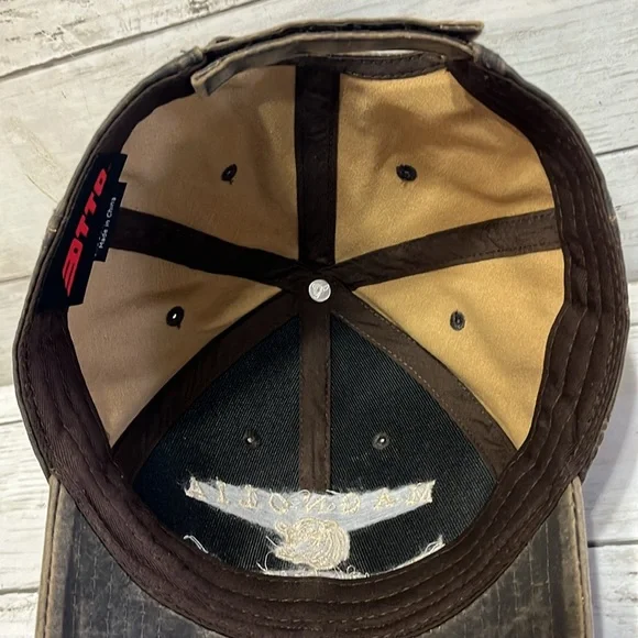 Magnolia Farms Hat Distressed Saddle. From the Silos Waco Texas - Picture 6 of 8